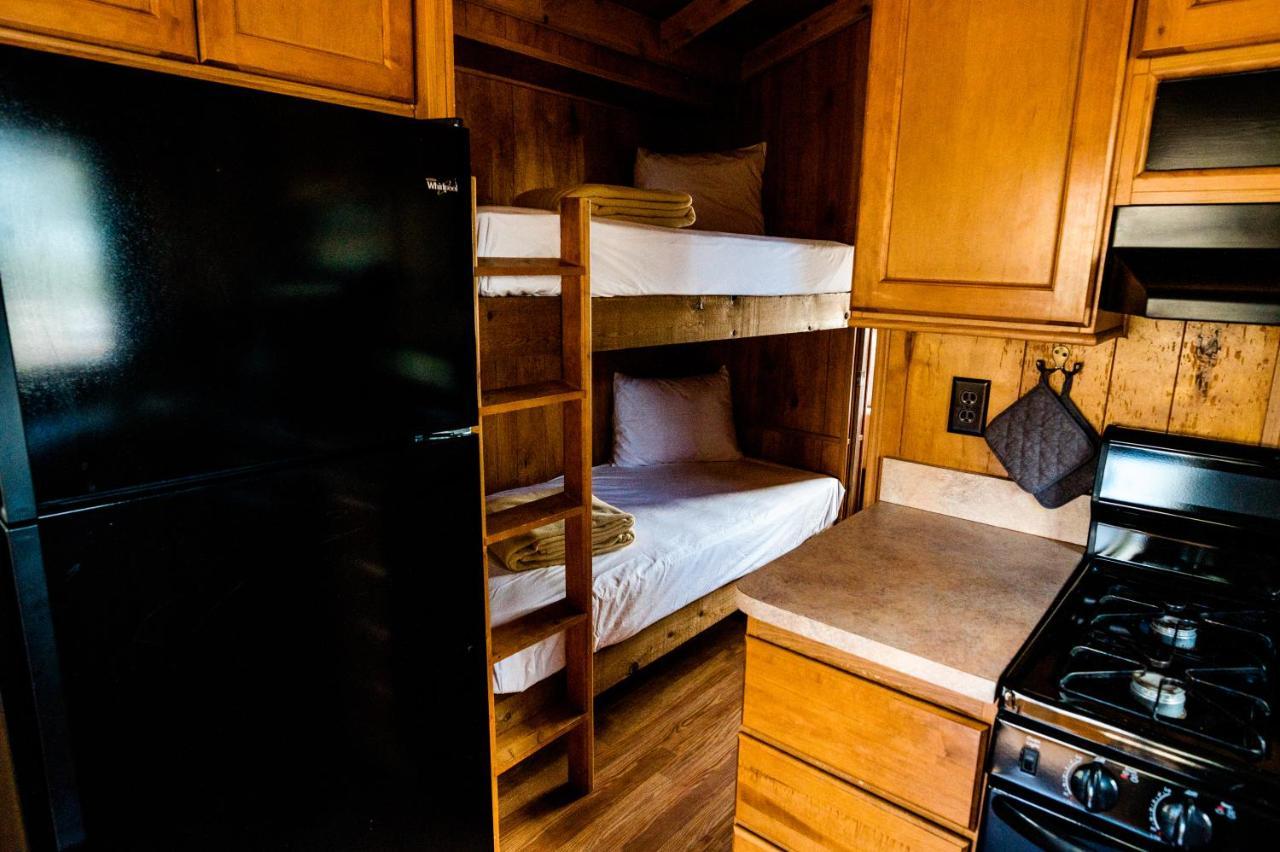 Garden Of The Gods Rv Resort โคโลราโดสปริงส์ ภายนอก รูปภาพ